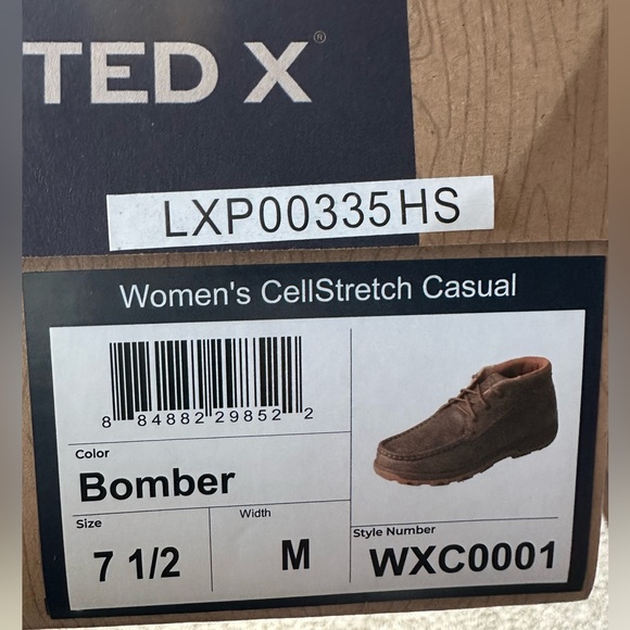 New in box. Women’s 7.5 Twisted X Bomber shoe - Picture 2 of 4